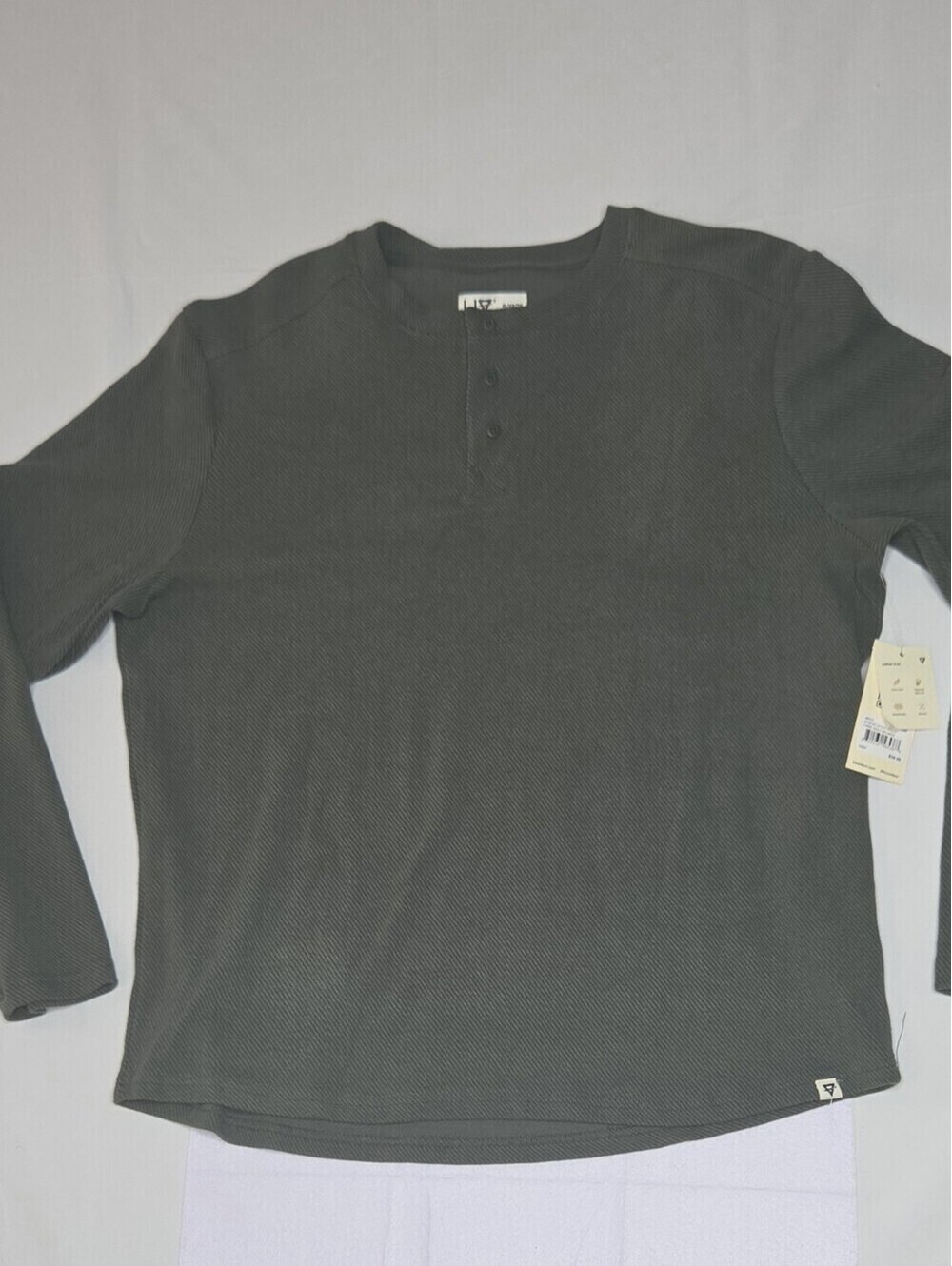 NWT LIV Outdoor Men's Lichen Stretch Waffle Henley Olive Green Size XL